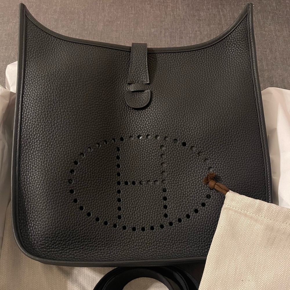 Hermes Evelyn III 33 Black Clemence